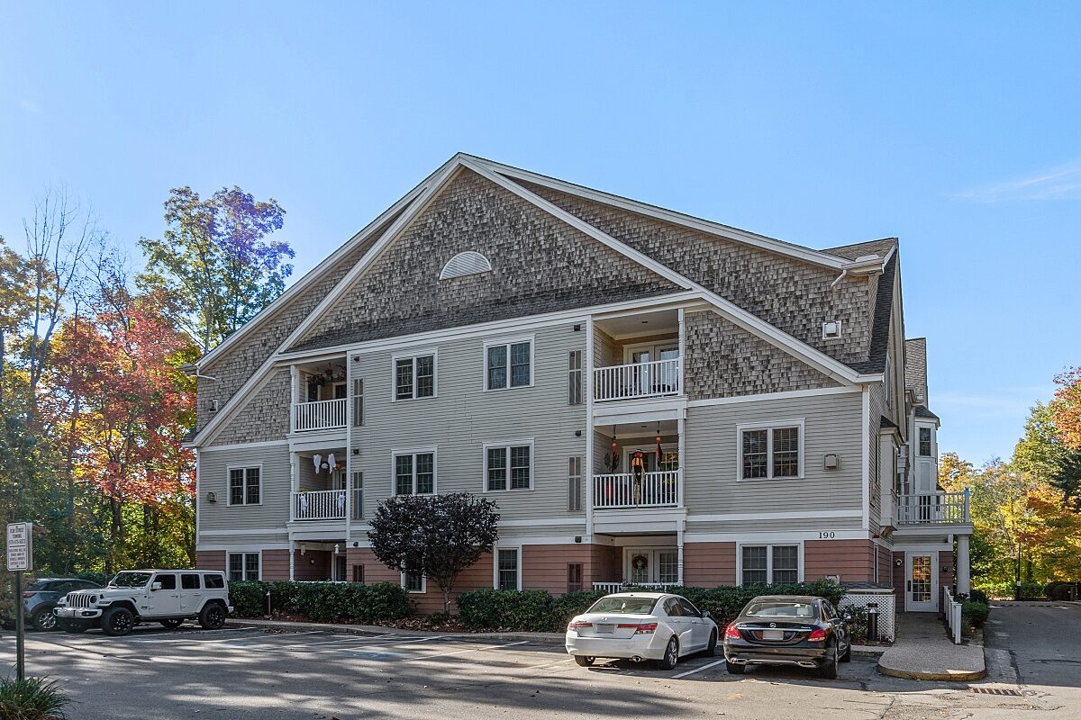 For Sale! 1 Bed Condo at Kittredge Crossing North Andover, MA